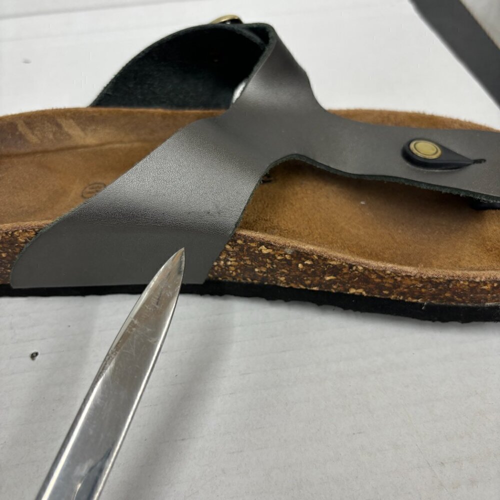 SoftMoc Flat Slip on Padded Footbed Pewter Leather Thong Sandal Buckle Size 11 - Picture 11 of 14
